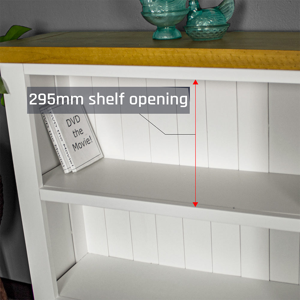 Another view of the Felixstowe 1m Bookcase's shelf.