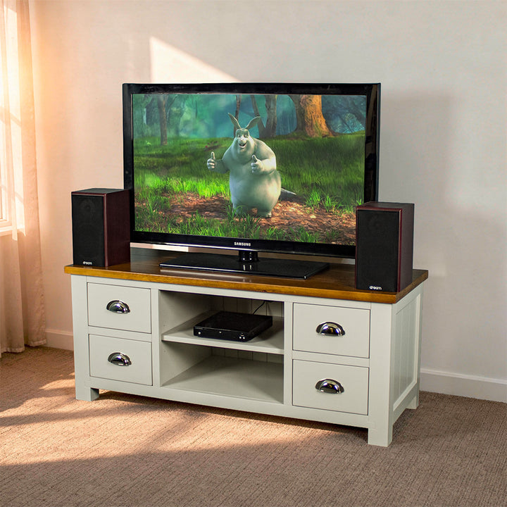 Alton Entertainment Unit