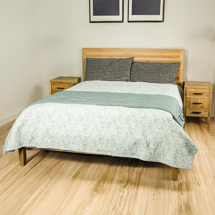 Ormond Oak Three-Piece King Bedroom Suite