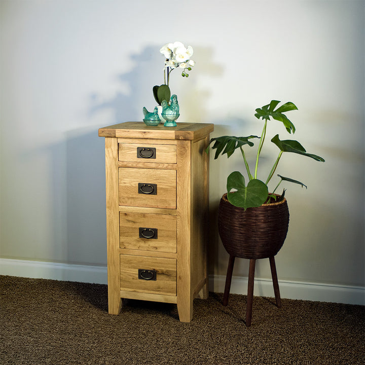 Yes Four Drawers Oak Chest