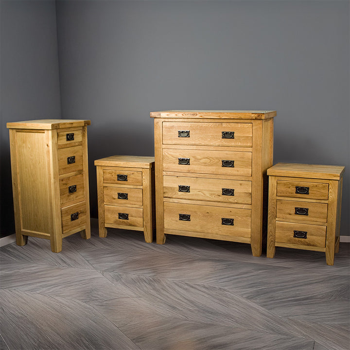 Yes 4 Piece Oak Bedroom Suite