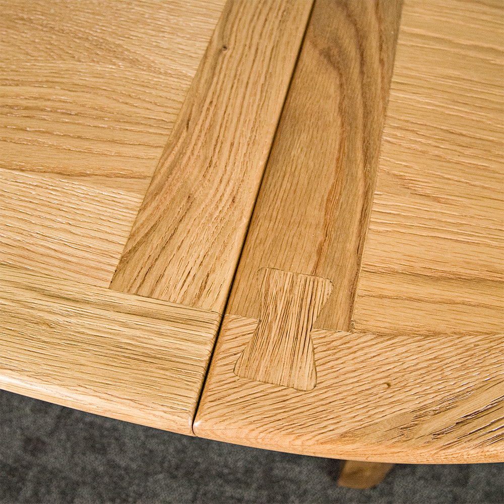 Dakota Oak 4 Seater Round Extending Dining Suite