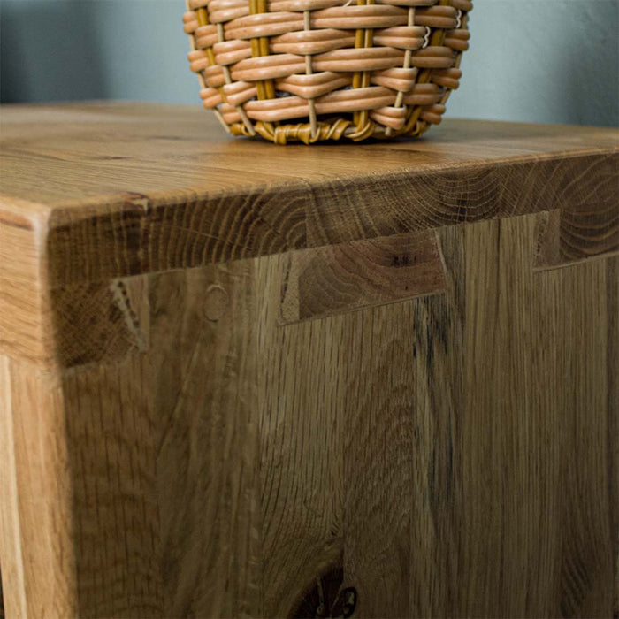 A close up on the dovetail joinery on the Vancouver Value Oak Cube.