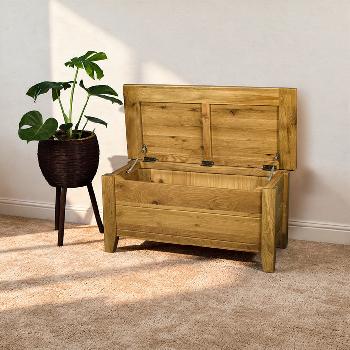 Vienna Oak Blanket Box