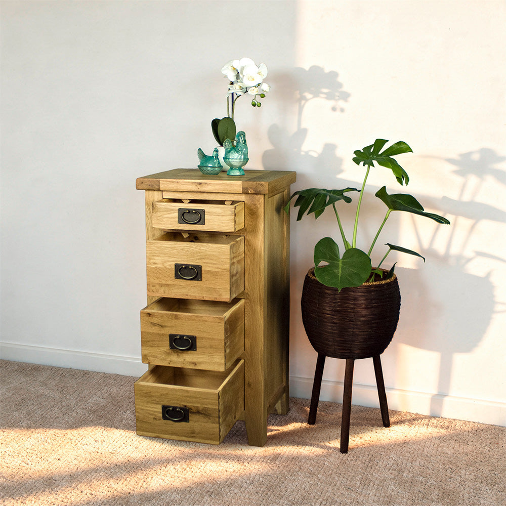 Yes Four Drawers Oak Chest