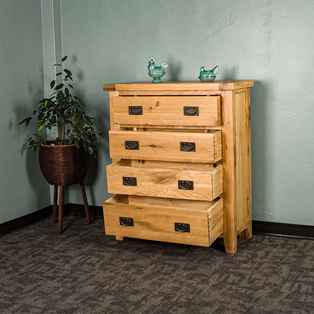 Yes 4 Piece Oak Bedroom Suite