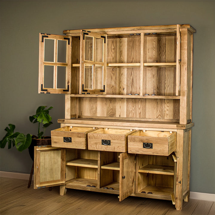 Yes Large Oak Buffet and Hutch