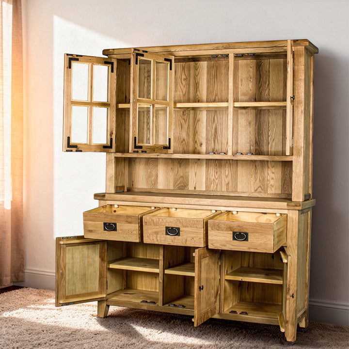 Yes Large Oak Buffet and Hutch