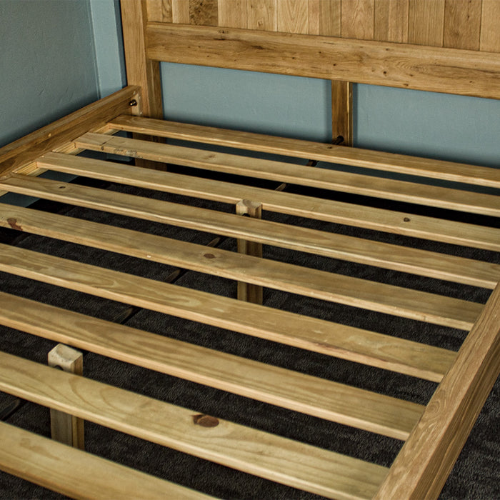 A closer view of the slats on the Amalfi Super King Oak Bed Frame.