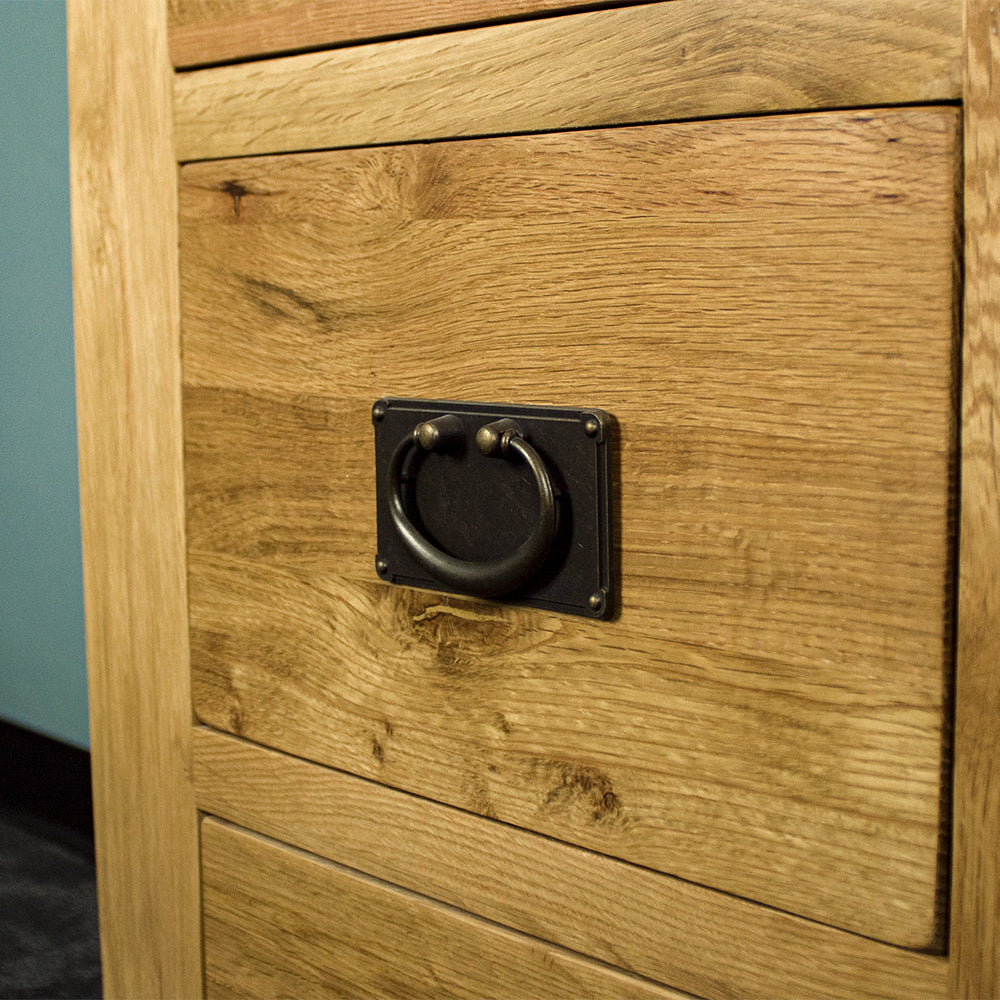 Yes 4 Piece Oak Bedroom Suite