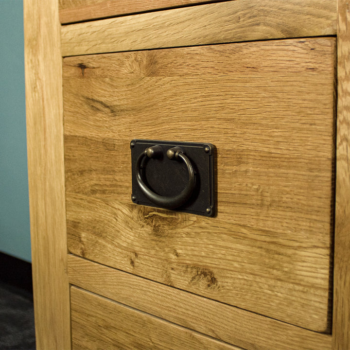 Yes 4 Piece Oak Bedroom Suite