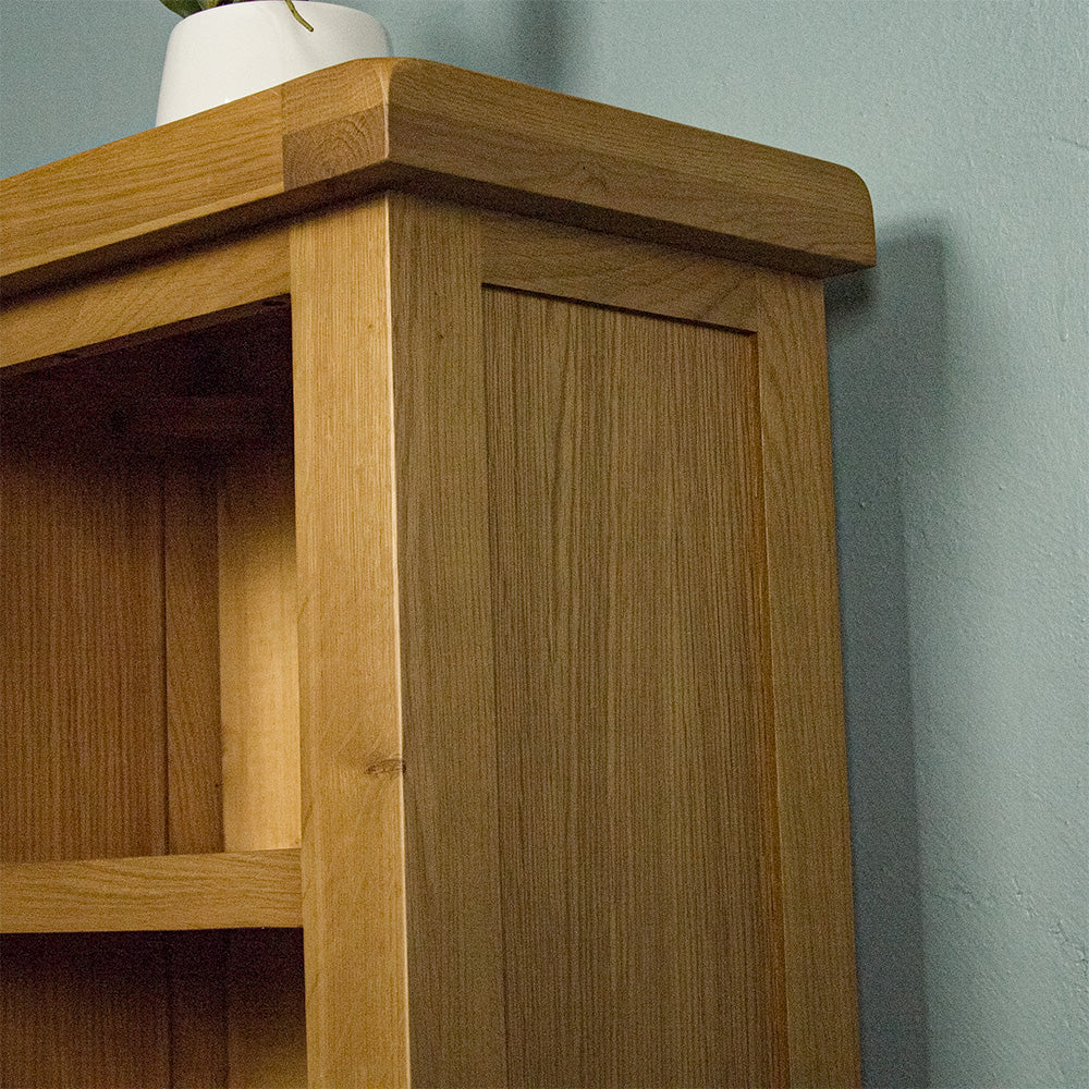 Queensland Narrow Bookcase