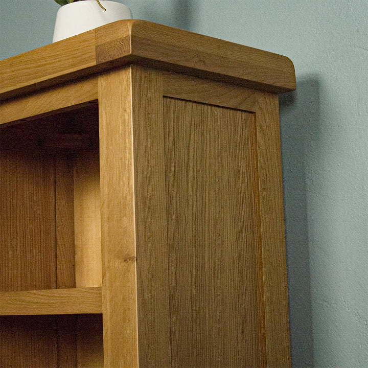 Queensland Narrow Bookcase