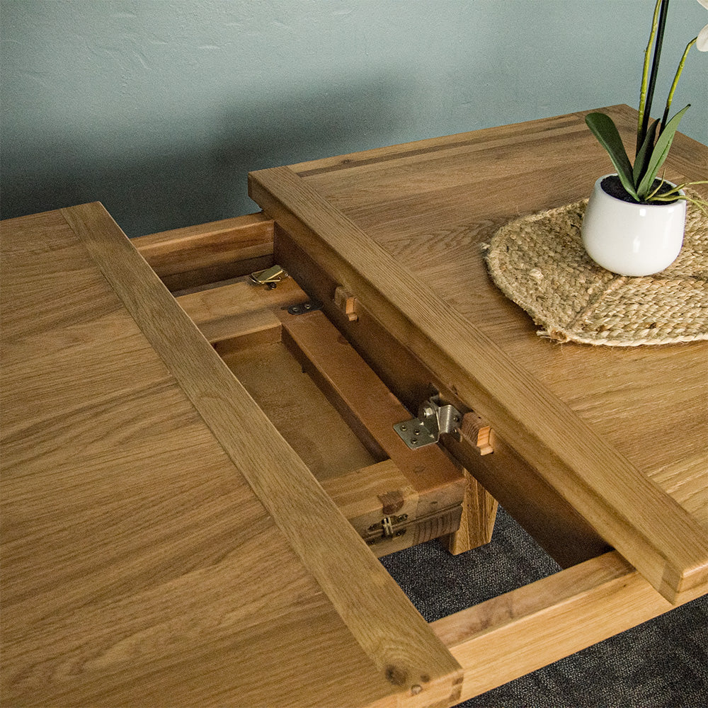 Vienna Butterfly Extending Oak Dining Table (1.4m - 1.8m)