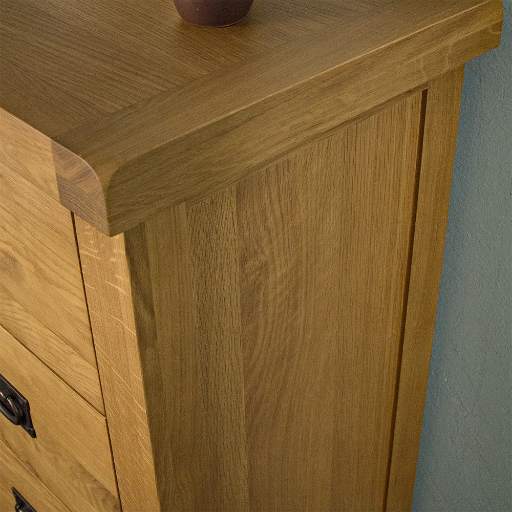 Queensland Narrow Chest