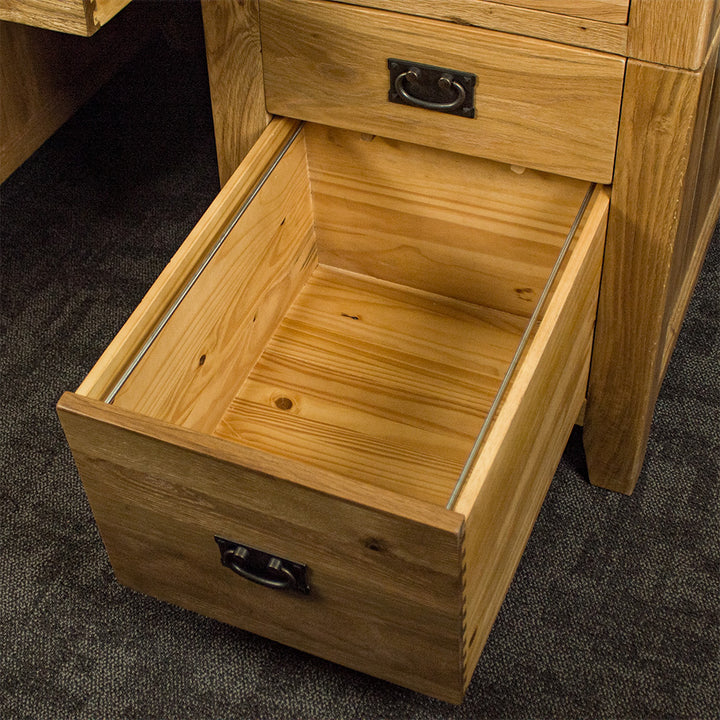 Vienna 7 Drawer Oak Executive Desk