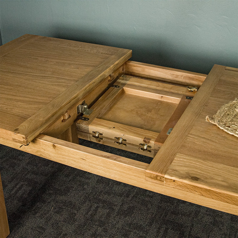 Vienna Butterfly Extending Oak Dining Table (1.4m - 1.8m)