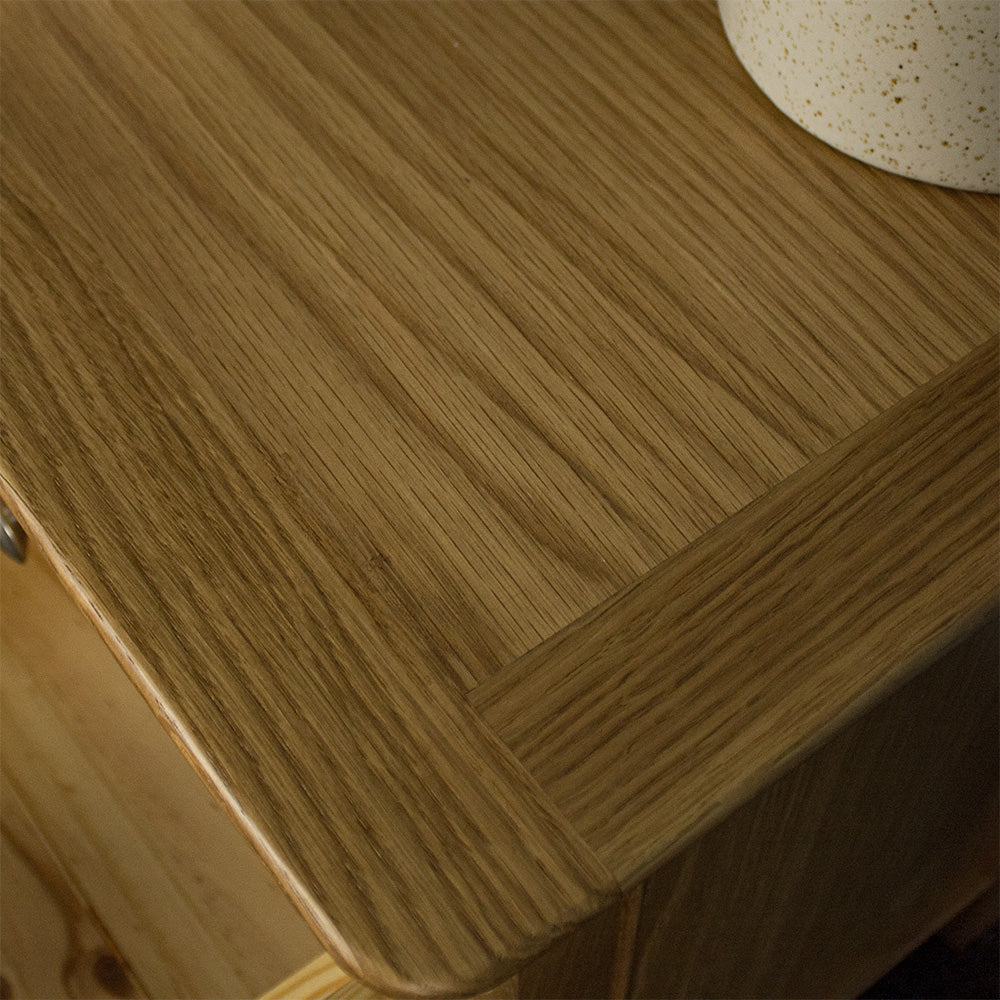 Victoria Oak Bedside Cabinet (L)