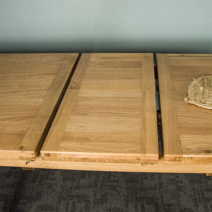 Vienna Butterfly Extending Oak Dining Table (1.4m - 1.8m)