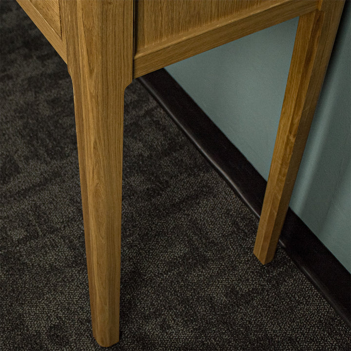 Victoria Oak Hall Table