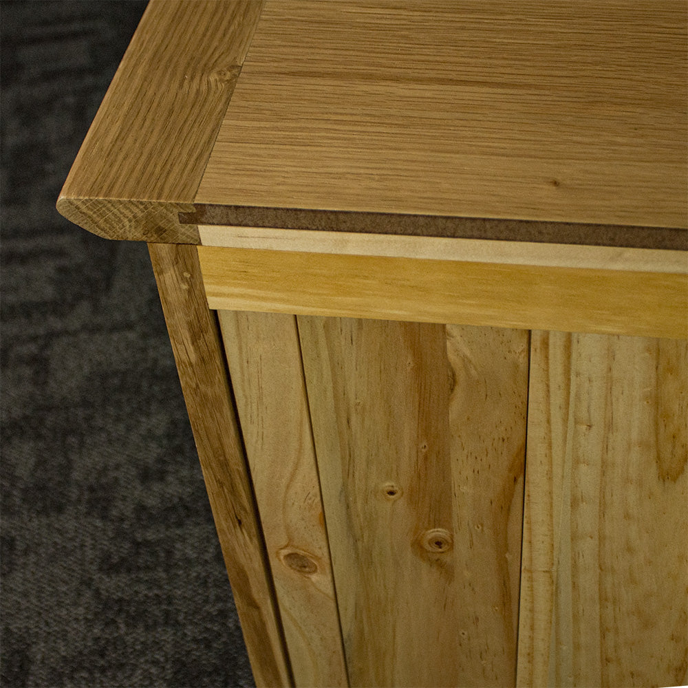 Victoria Oak Bedside Cabinet (L)