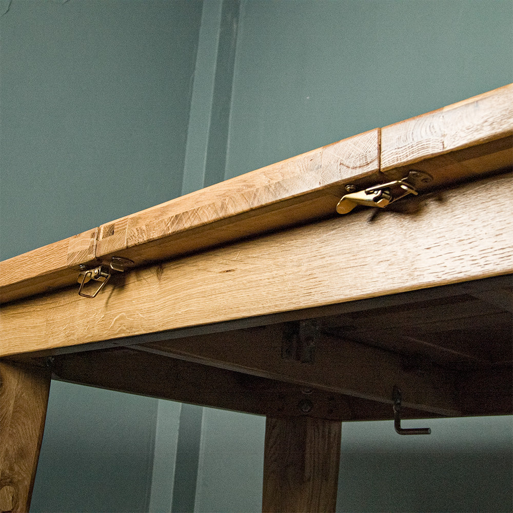 Vienna Butterfly Extending Oak Dining Table (1.4m - 1.8m)