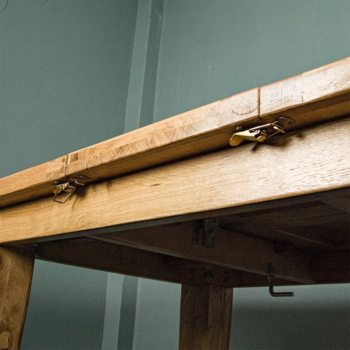 Vienna Butterfly Extending Oak Dining Table (1.4m - 1.8m)