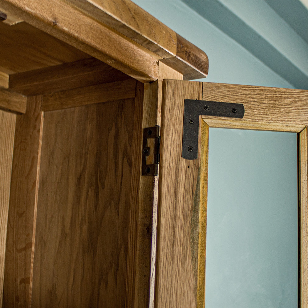 Yes Oak Sideboard and Hutch