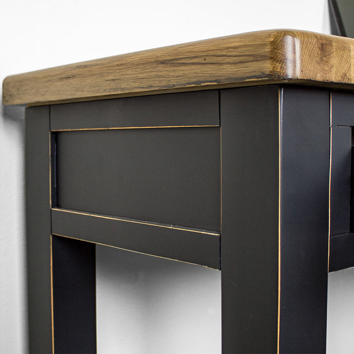 A view of the side of the Cascais Black Desk.