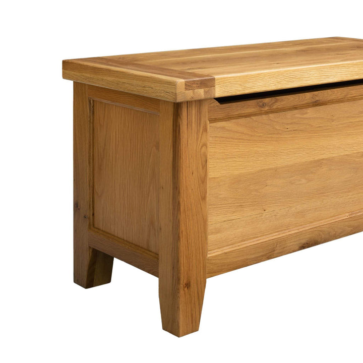 VV-BB047 Vancouver Value Oak Blanket Box Default